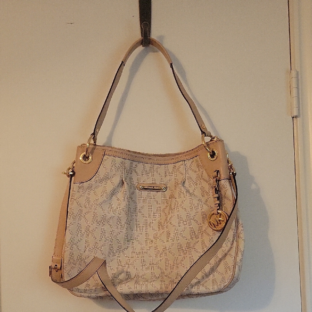 Michael Kors cream leathet bag